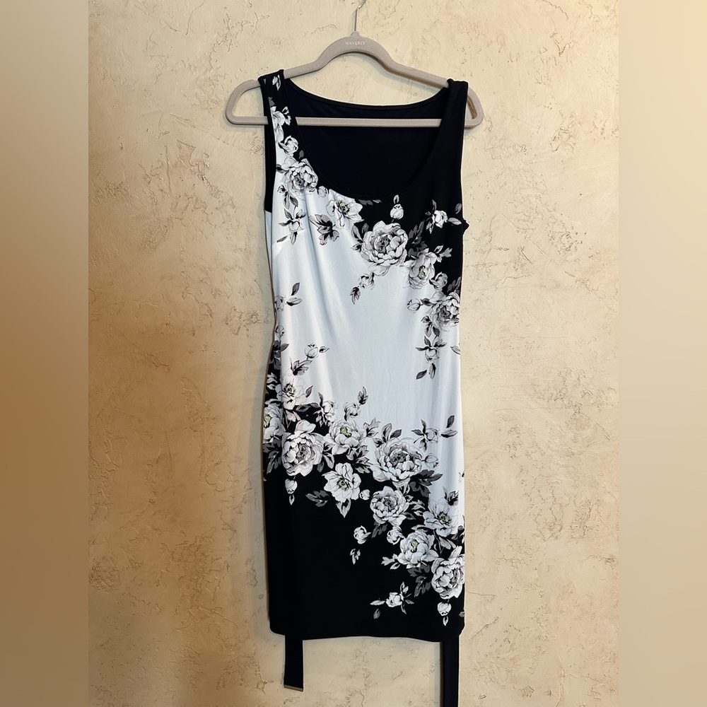 NWOT WHBM Reversible Floral Black and White Sleeveless Dress